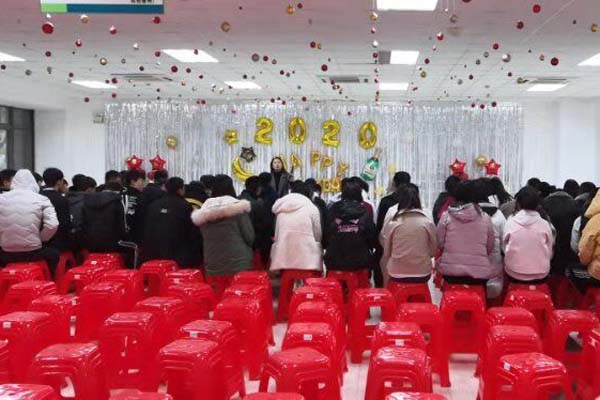 江苏豪彩vip涂装开展庆元旦迎新年活动